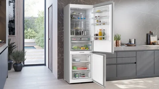 iQ500 Freistehende Kühl-Gefrier-Kombination mit Gefrierbereich unten 203 x 70 cm Edelstahl KG49NAIBG