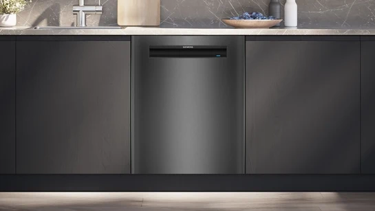 iQ500 Unterbau-Geschirrspüler 60 cm Gebürsteter schwarzer Stahl mit Anti-Fingerprint SN15EC06CS