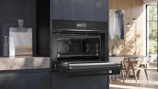 iQ700 Einbau-Kompaktbackofen mit Mikrowellenfunktion 60 x 45 cm Schwarz, Edelstahl CM776GKB1