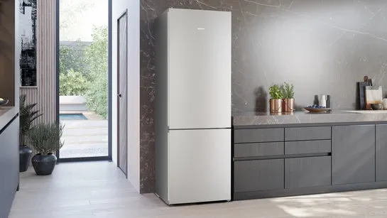 iQ300 Freistehende Kühl-Gefrier-Kombination mit Gefrierbereich unten 203 x 70 cm Edelstahl KG49NVIBG