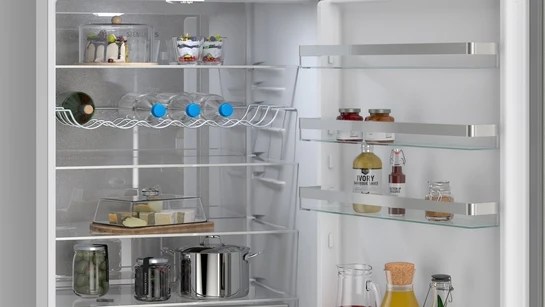 iQ300 Freistehende Kühl-Gefrier-Kombination mit Gefrierbereich unten 203 x 70 cm Edelstahl KG49NVIBG