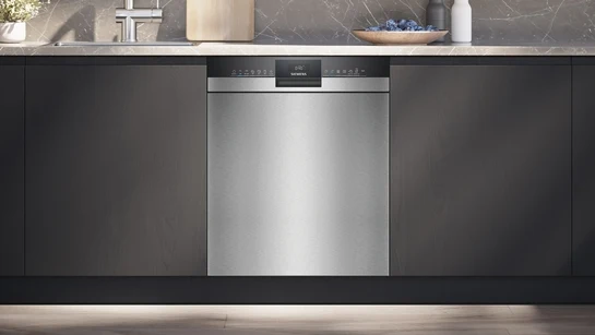 iQ300 Unterbau-Geschirrspüler 60 cm Gebürsteter Stahl SN43ES22AE