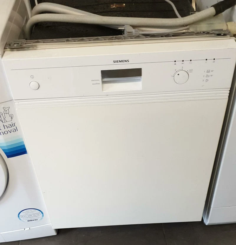 Geschirrspüler Siemens mit Aquastop