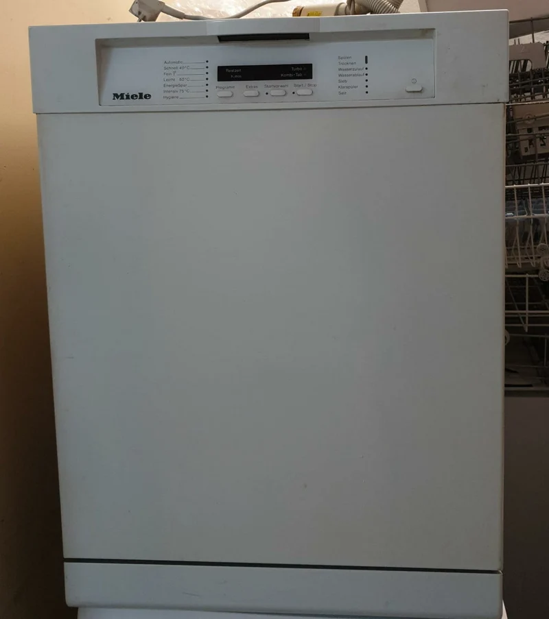 Geschirrspüler Miele neuwertig, unterbaufähig