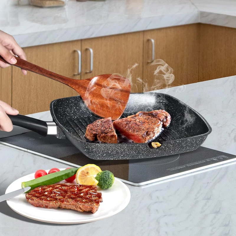 28x28 cm Grillpfanne mit Ausguss, 100% PFOA-frei. Antihaftbeschichtete Steakpfanne aus Aluminiumguss für Gas, Induktion & Elektroherd
