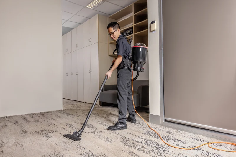 Hoover Commercial Backpack Bagged Vacuum