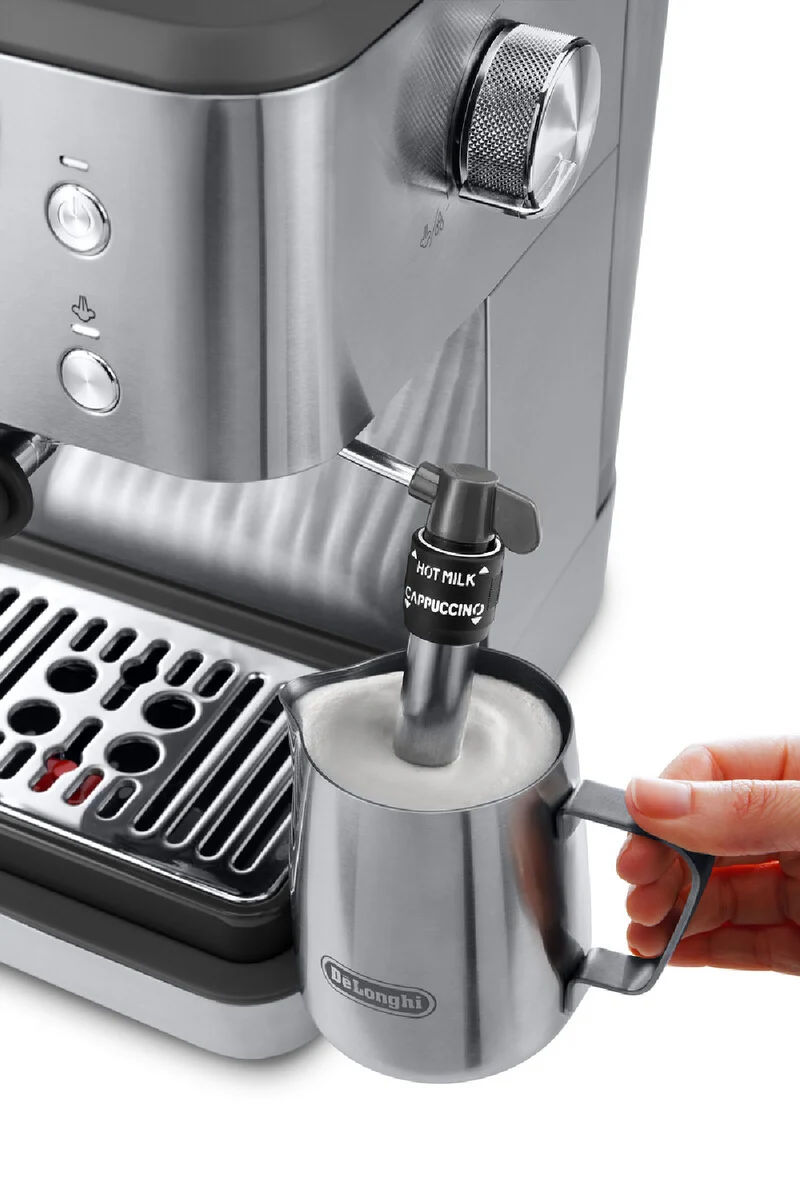 DeLonghi Classic Coffee Machine