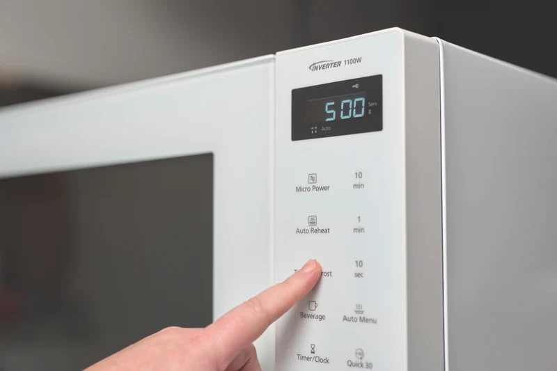 Panasonic 32L 1100W Inverter Microwave - White