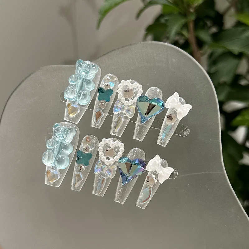 Künstlerische Press-On Nagelkunst Kollektion