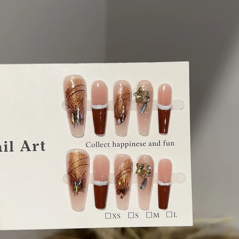 Künstlerische Glitter Press-On Nageldesigns