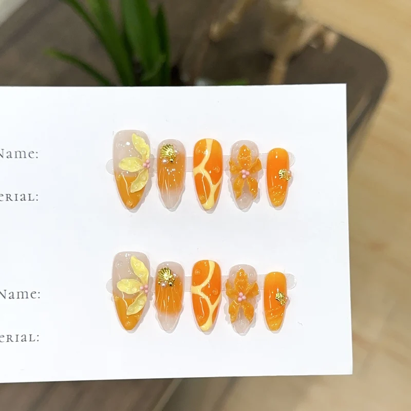 Künstlerisches florales Design Press-On Nagelset