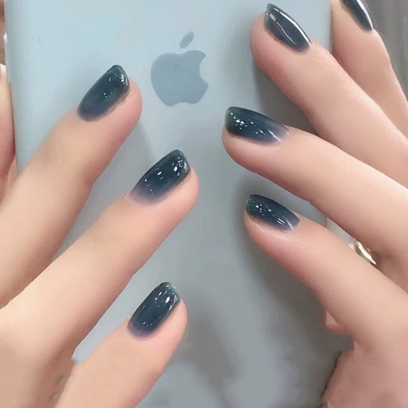 Modische Press-On-Nagelset