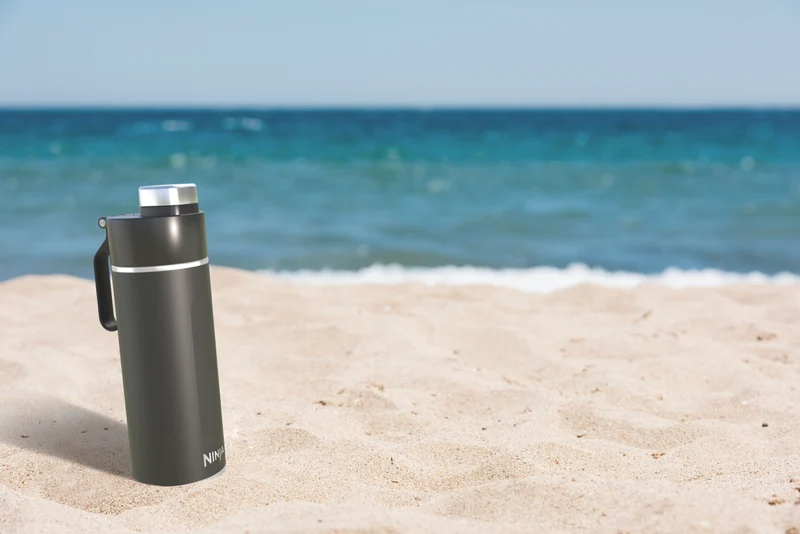 Ninja Thirsti 700ml Travel Bottle Onyx Black