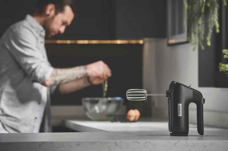 Kenwood 650W Hand Mixer Black