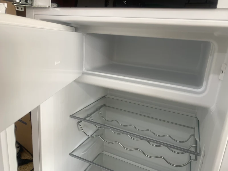 Miele K 7318 D Einbaukühlschrank