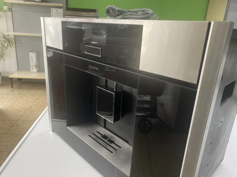 Neff CKS1561N Einbau-Kaffeevollautomat platin generalüberholt