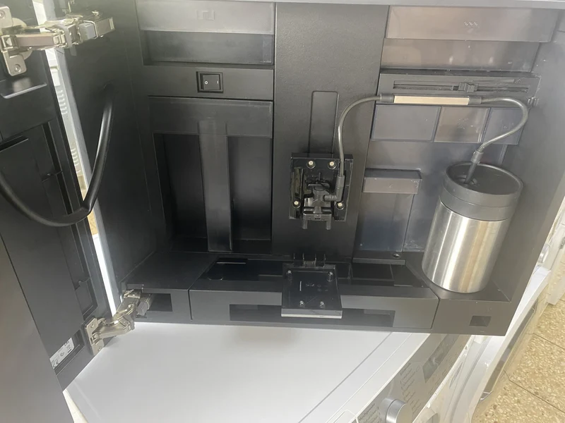 Neff CKS1561N Einbau-Kaffeevollautomat platin generalüberholt