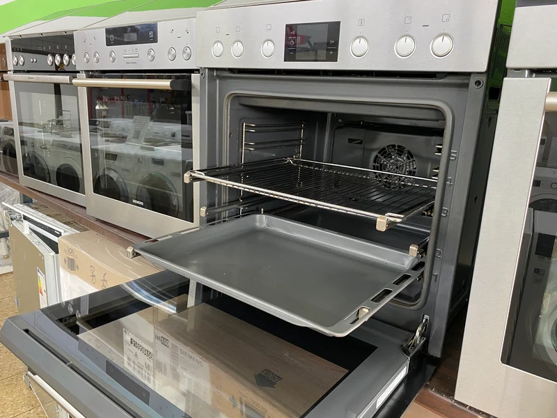 Bosch E-Herd mit Ceranfeld