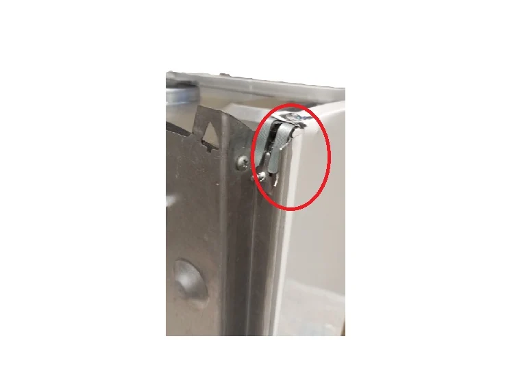 AREA OCCASIONI 2821 Scaldabagno camera stagna Riello Mini 17 LN Low NOx completo di kit scarico fumi Metano