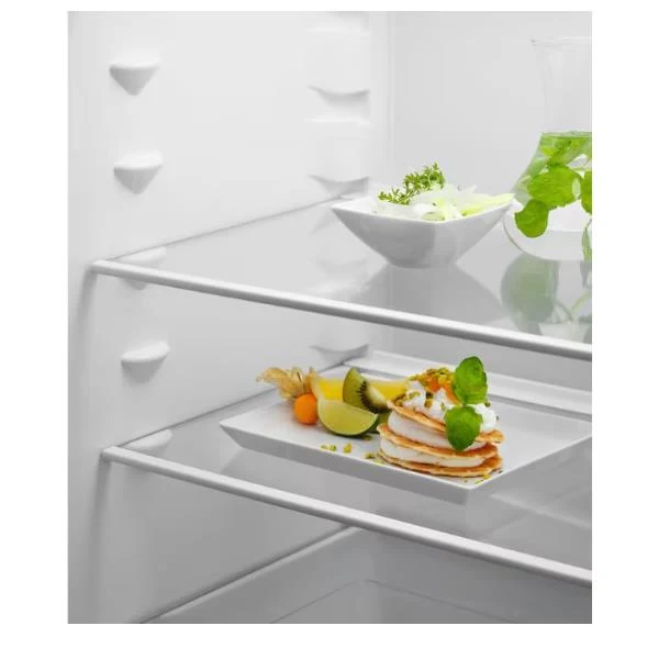Réfrigérateur encastrable Electrolux LNS5LE18S 271 litres, classe E (H 177,2 x L 54,6 x P 54,9 cm), blanc
