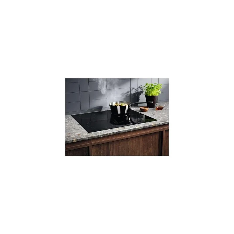 Plaque de cuisson à induction Electrolux série 300 KIB60424CK à 4 brûleurs (L 59 x P 52 cm) en vitrocéramique noire
