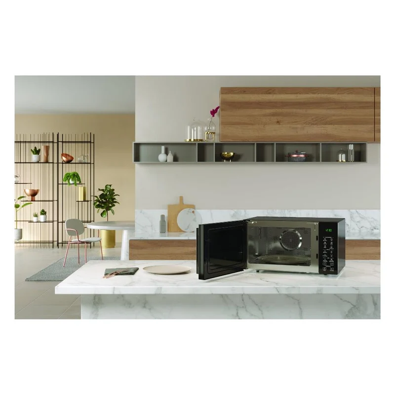 Four à micro-ondes combiné Whirlpool 6 Sense MWP 295 B 29 litres 900 W (H 30 x L 53,9 x P 49,7 cm) Noir