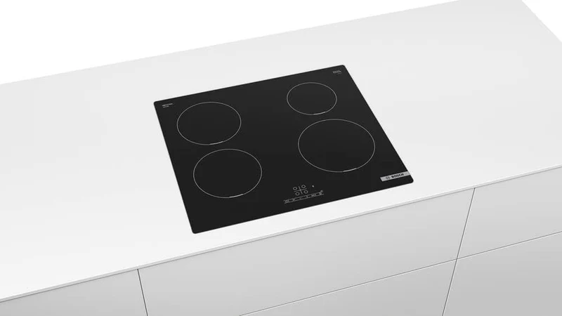 Plaque de cuisson à induction Bosch Série 4 Pue611Bb5E 4 feux (L 59,2 x P 52,2 cm) en vitrocéramique noire