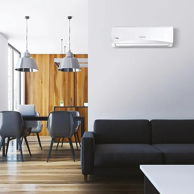 Climatiseur penta-split inverter Ariston série PRIOS 12+12+12+12+12 avec PENTA 121 XD0C-O R-32 Wi-Fi en option 12000+12000+12000+12000+12000