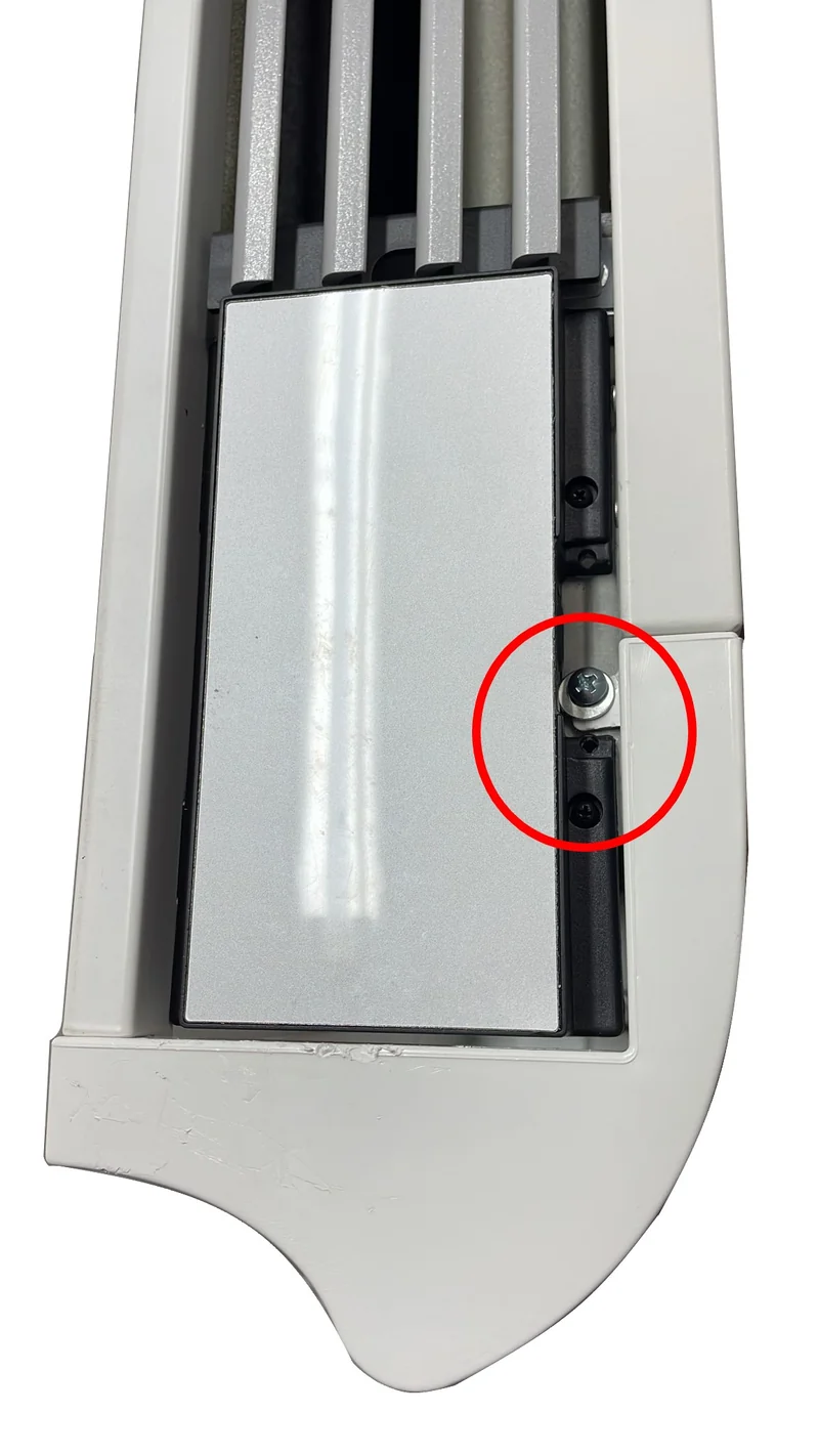 OFFRES SPÉCIALES Ventiloconvecteur Riello Design Inverter 40 b avec moteur sans balais et panneau de commande intégré
