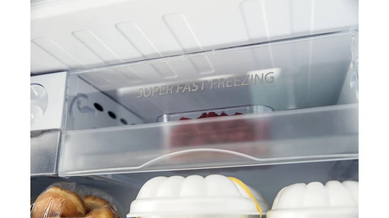 Réfrigérateur Whirlpool WT70I 832 à deux portes, 423 litres (H 180 x L 70 x P 72,5 cm), classe E, acier inoxydable, No Frost, Freshbox 0°C
