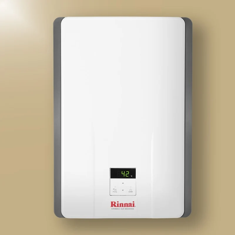 OFFRES SPÉCIALES Chauffe-eau à gaz RINNAI ONE 11i GPL avec kit de conduit coaxial REU-A1111FFU-LPG - NEUF