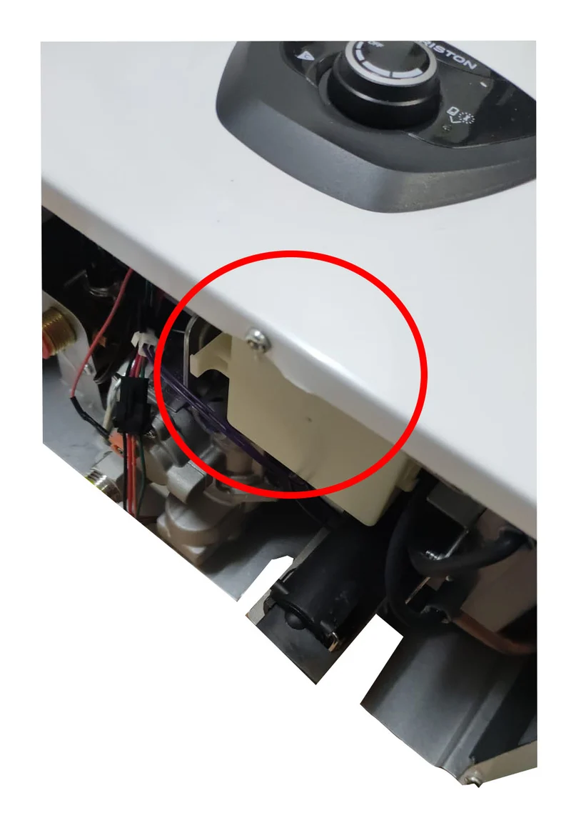 AREA OCCASIONI Scaldabagno a Camera Aperta Ariston FAST EVO X 14 lt low NOx Gpl Cod. 3632390 - NEW ErP