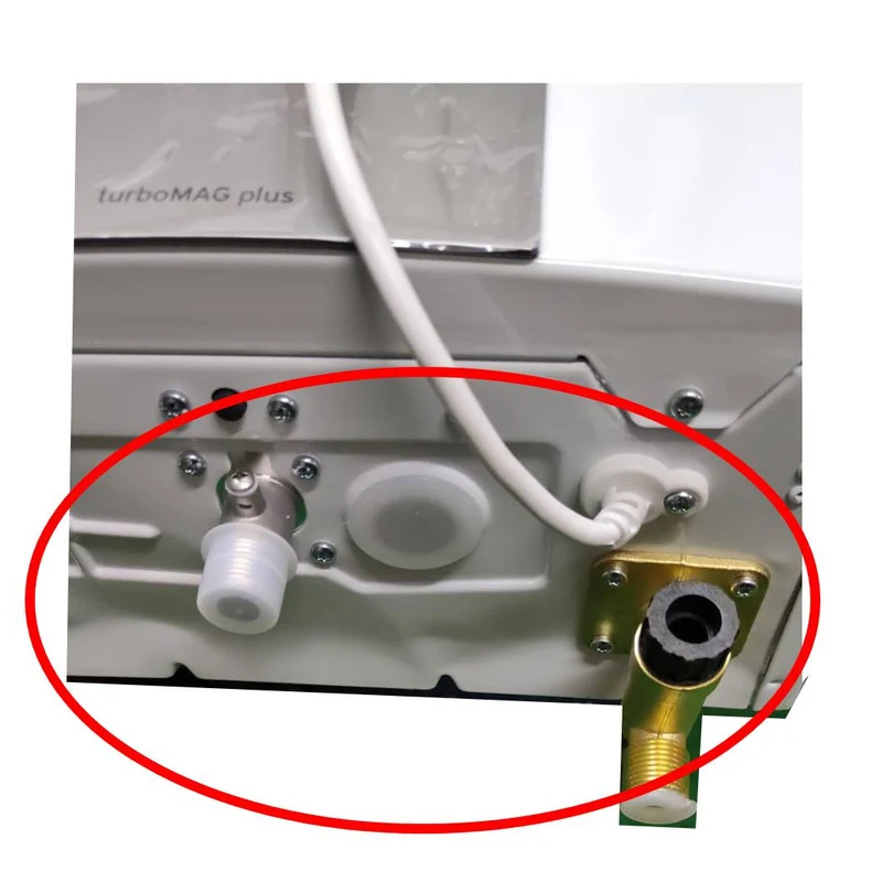 OFFRES SPÉCIALES Chauffe-eau à gaz GPL Vaillant turboMAG Plus Low NOx 17 l MAG 175/1-5 RT avec kit d'évacuation des gaz de combustion coaxial - NEUF AO944