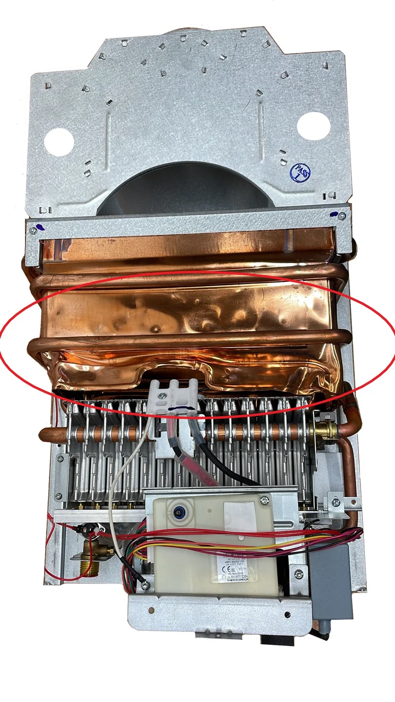 OFFRES SPÉCIALES Chauffe-eau à chambre ouverte Ariston FAST EVO X 14 l à faibles émissions de NOx et de méthane, code 3632389 - NOUVEAU ErP