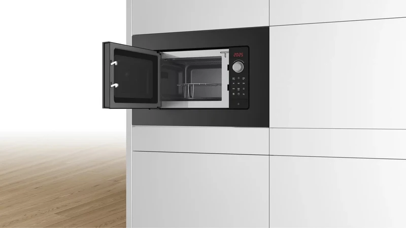 Four à micro-ondes encastrable Bosch Série 2 BEL623MB3, 20 litres (H 38,2 x L 59,5 x P 33,5 cm), 800 W, grill, plateau tournant 27 cm, noir