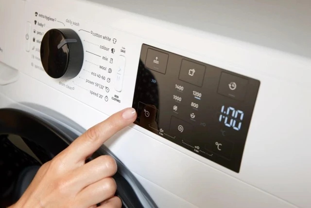 Gorenje WNEI84 APS Waschmaschine 8kg A