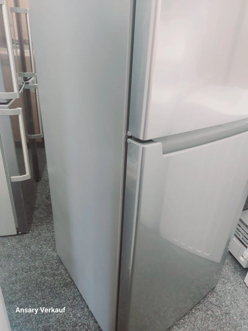 **GEBRAUCHT** BOSCH Kühl und Gefrierkombination KGN34NLEB