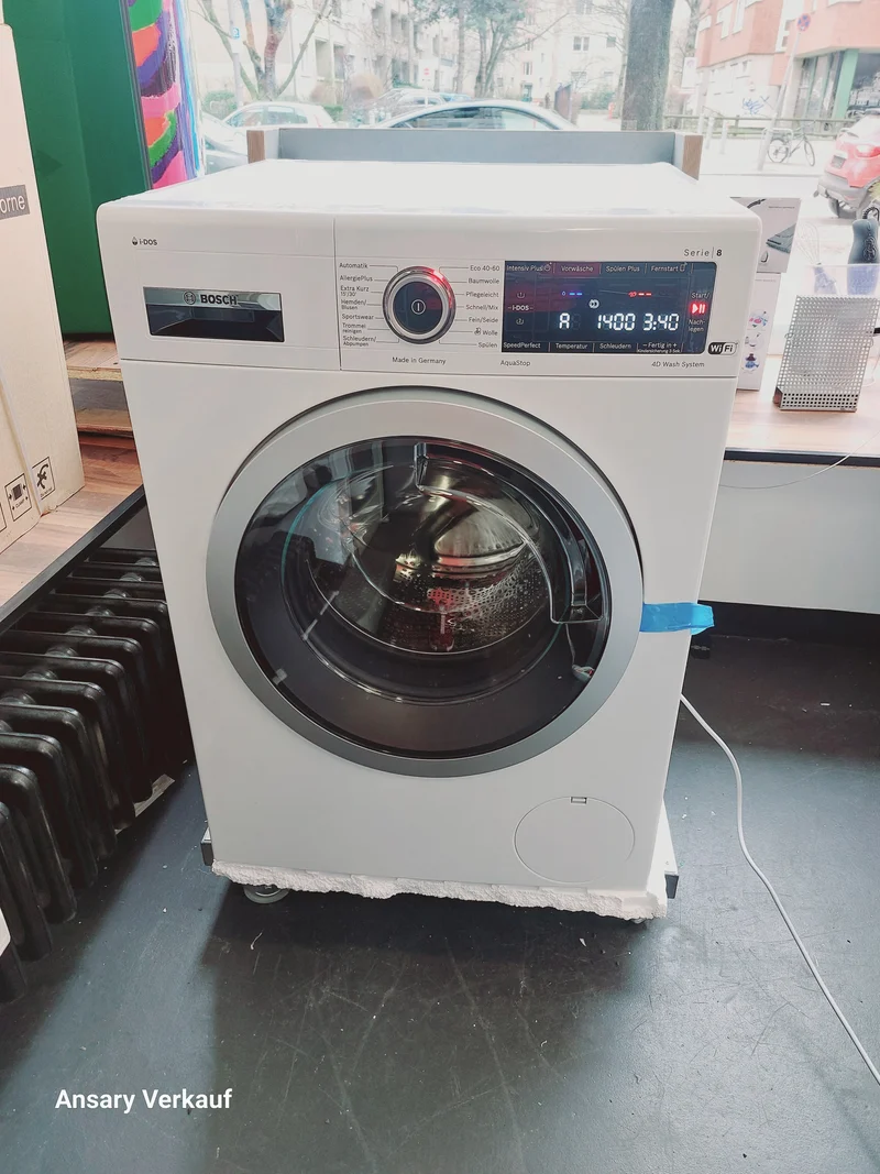 *AUSSTELLER* BOSCH Serie 8 Waschmaschine, Frontlader 9 kg 1400 U/min.