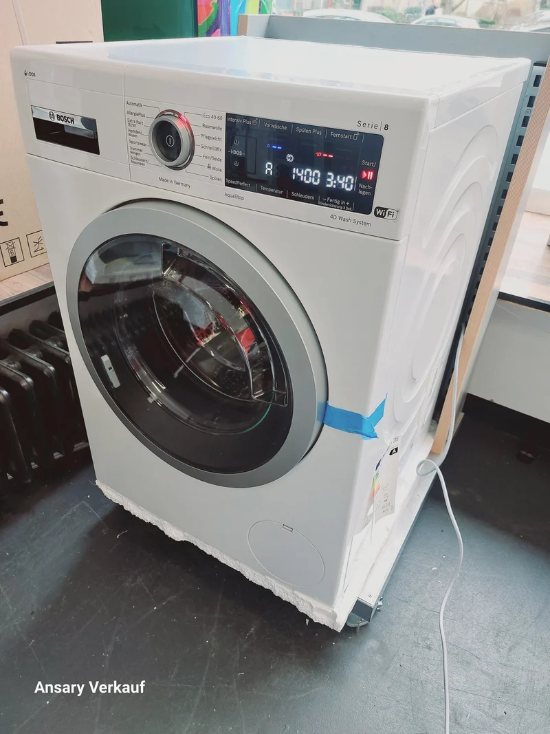 *AUSSTELLER* BOSCH Serie 8 Waschmaschine, Frontlader 9 kg 1400 U/min.