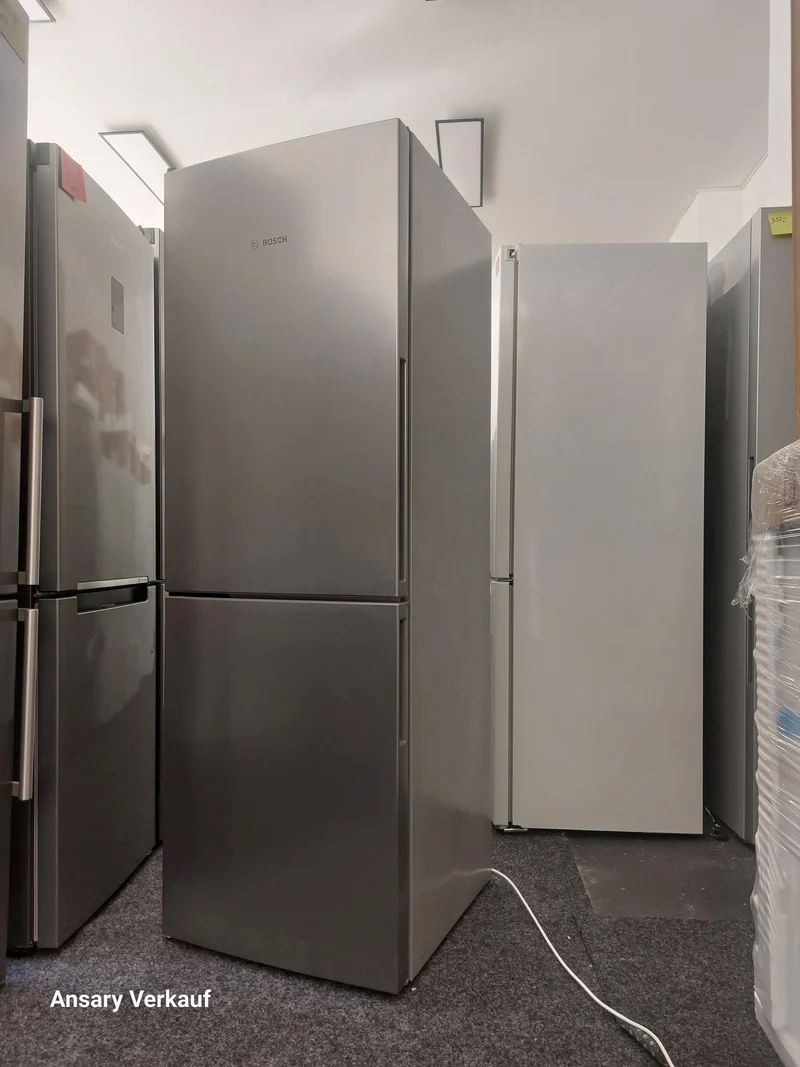 **GEBRAUCHT** BOSCH Kühl- und Gefrierkombination KGV33VL30/05