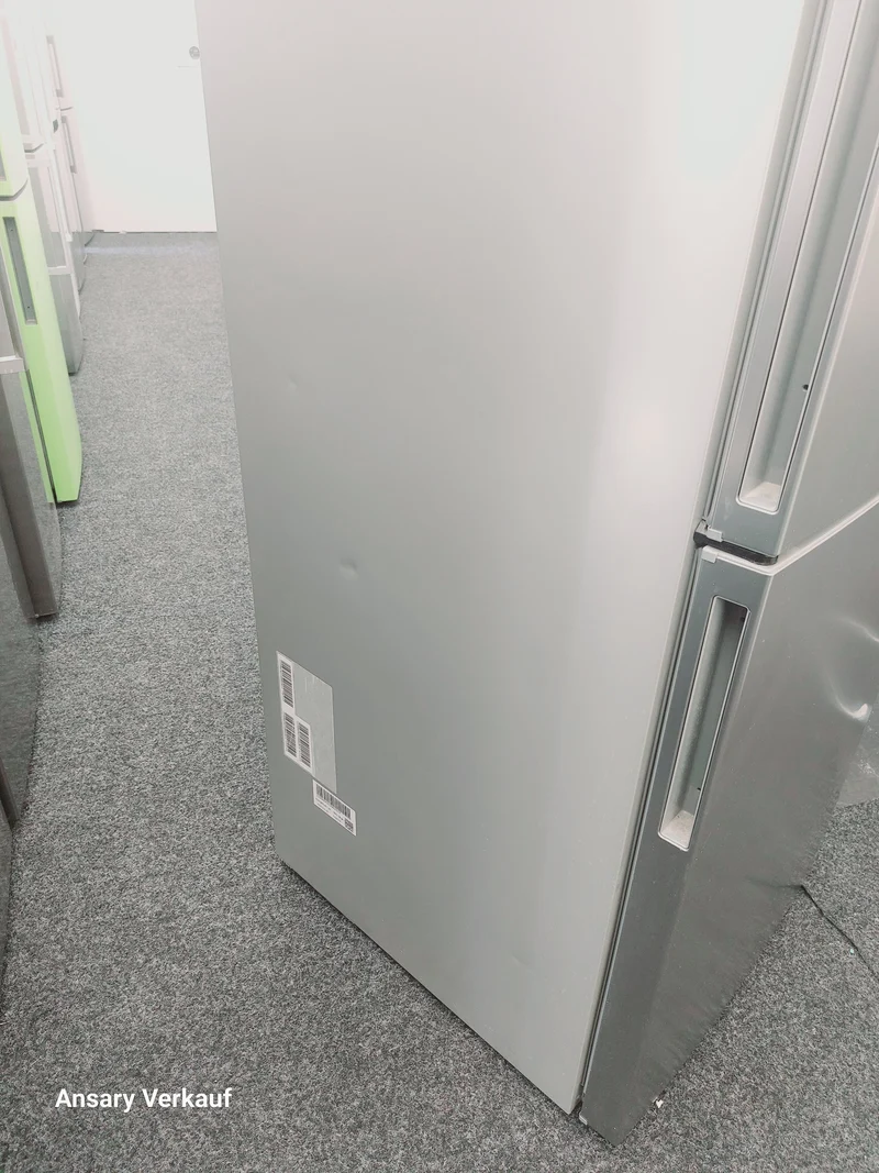 **GEBRAUCHT** BOSCH Kühl- und Gefrierkombination KGV33VL30/05