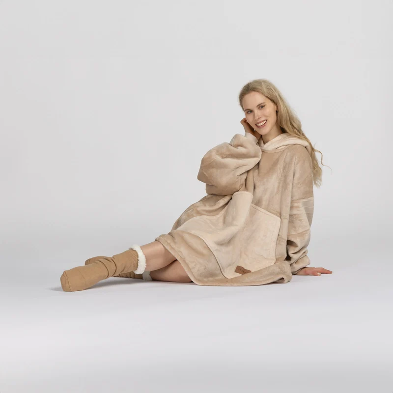 Kapuzendecke Svilanit + Geschenk: Socken