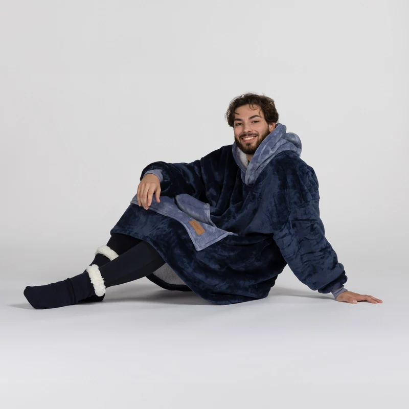Kapuzendecke Svilanit + Geschenk: Socken
