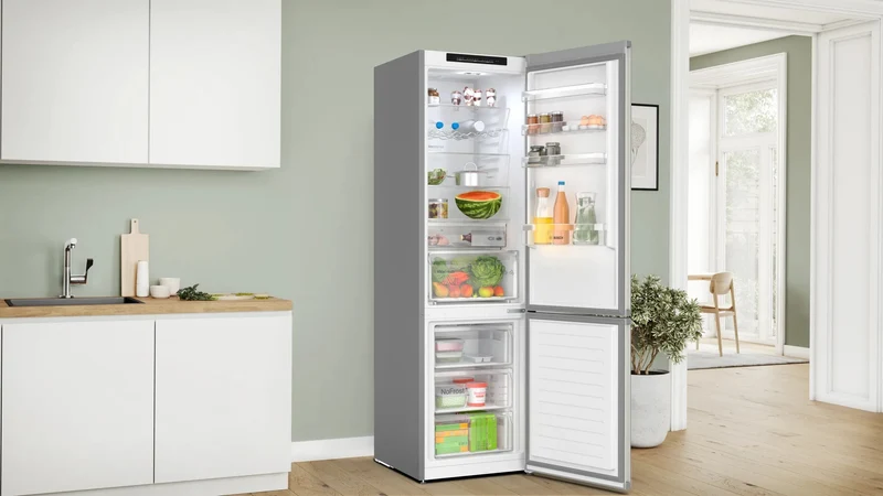 Bosch KGN39FIB4 Kühl-Gefrierkombination 366L Edelstahl-Optik NoFrost EEK D