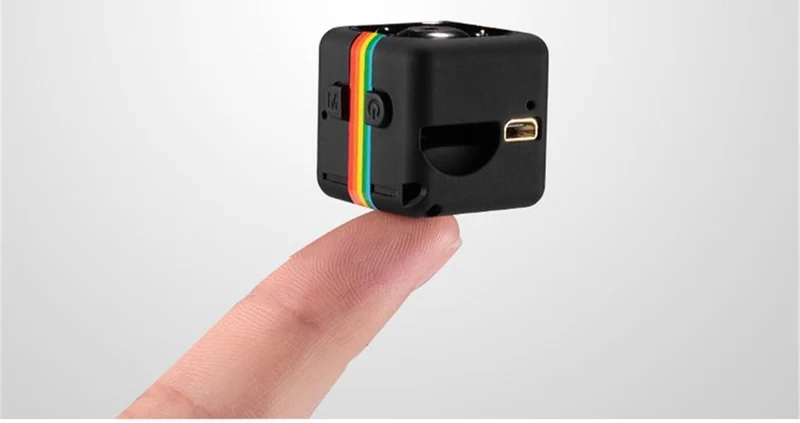 Mini Kamera 1080P HD – Bewegungserkennung, Loop-Aufnahme, 100 Min Akkulaufzeit, micro SD bis 32 GB, mit Halter für Auto & Fahrrad