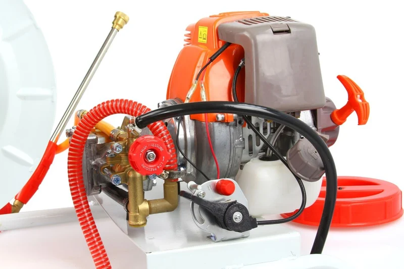 Benzin Drucksprueher 50L 4-Takt Motor 30m Schlauchwagen Gartenspritze