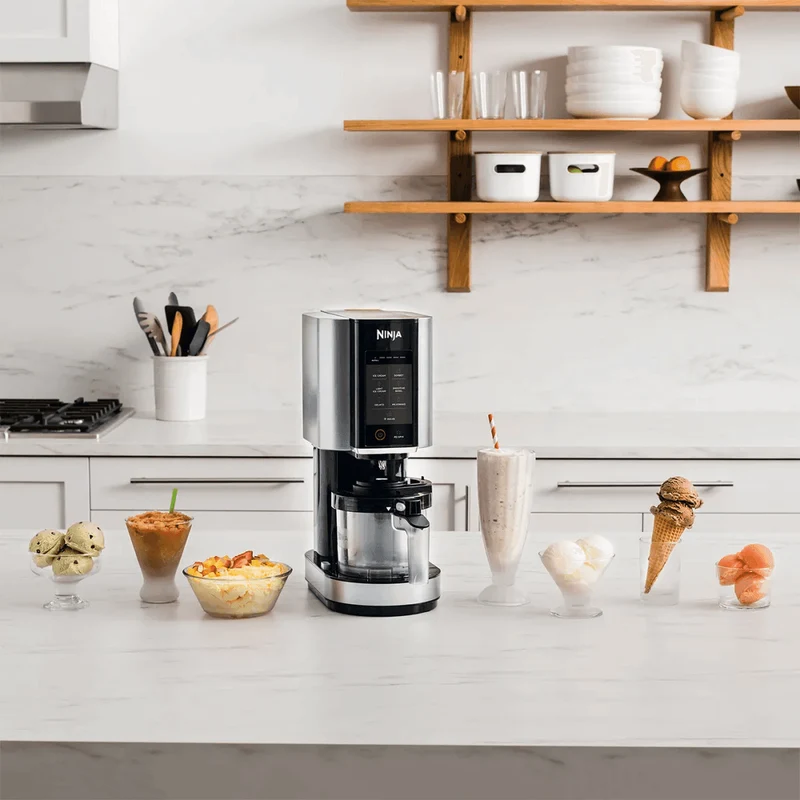 Ninja CREAMi Ice Cream & Frozen Dessert Maker - Schwarz & Grau | NC300UK