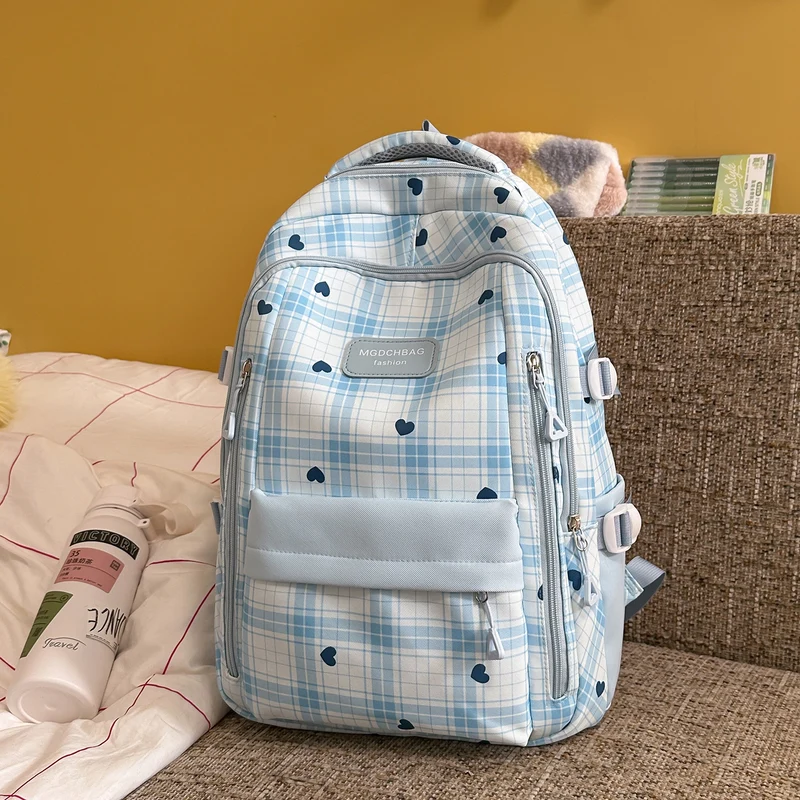 Stylische Karierte Rucksack mit Herz Akzenten Karnz