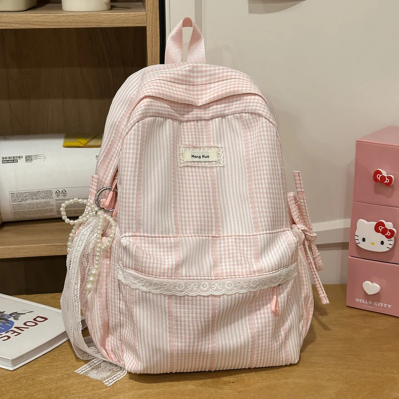 Gestreifter Freizeit-Rucksack mit dekorativer Spitze Karnz