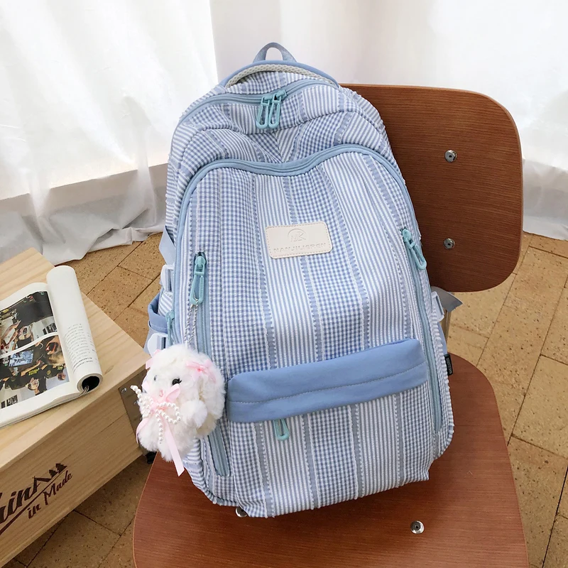 Gestreifter Rucksack mit Schlüsselanhänger Charm Karnz